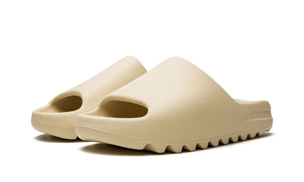 Yeezy slides оригинални чисто нови неносени 41 номер