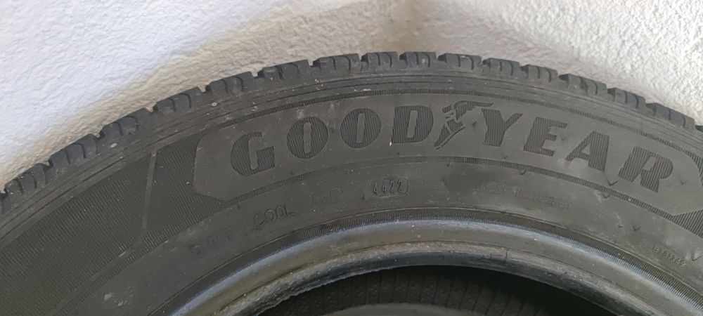 Anvelope vara 215/65/16