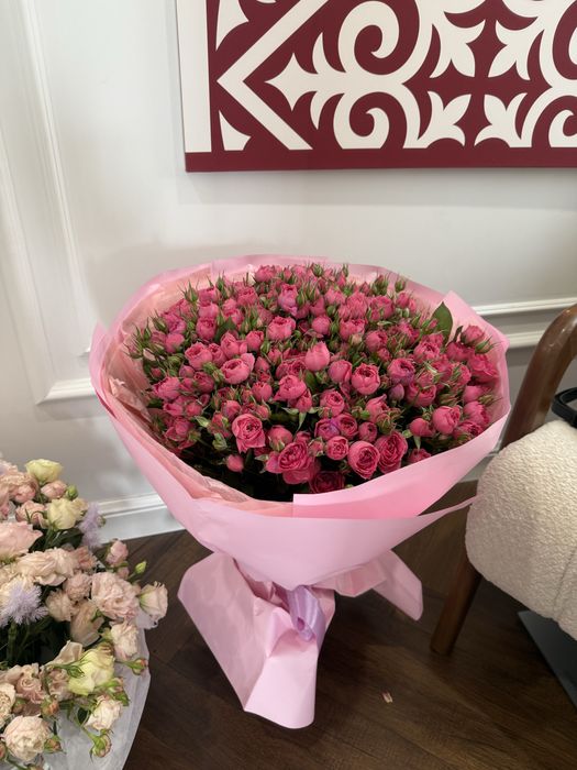 Букет свежих роз, самовывоз курьером