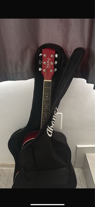 Chitara acustica ,noua