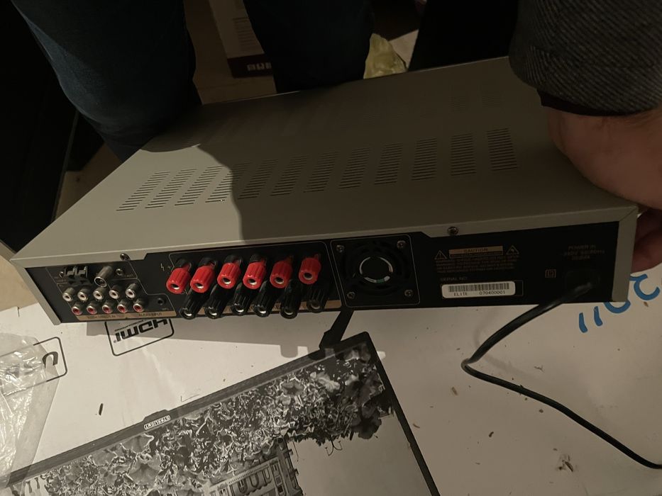 Колони Elite 2x100W + 3x30W + усилвател