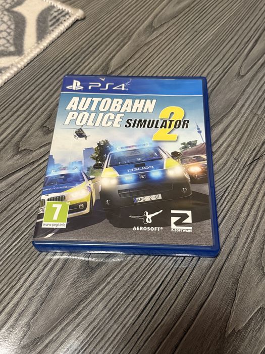 ps4 pro  със джойстик един  и със 3 игри