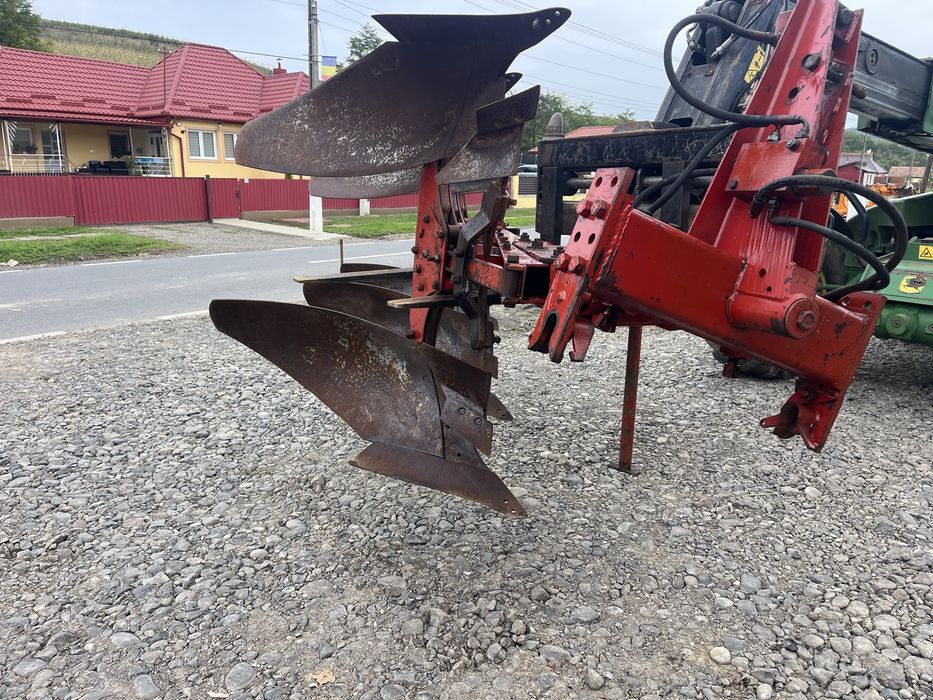 Plug 3 brazde internationa