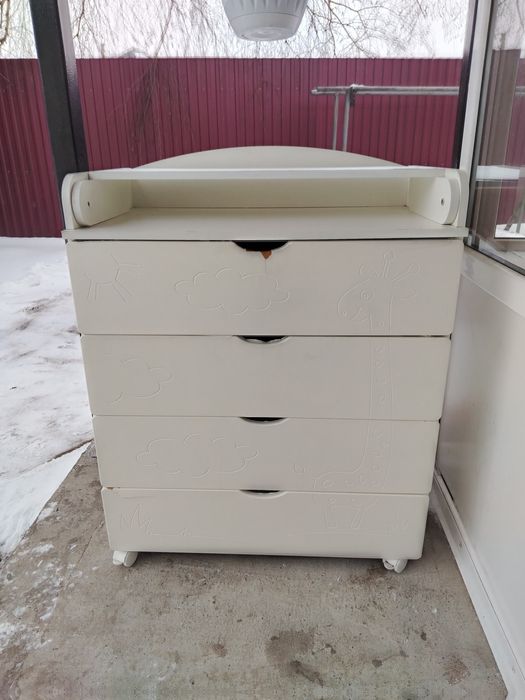 Пеленальный столик