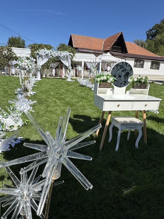 Decor evenimente si cort :nunta , botez , majorat zile nastere