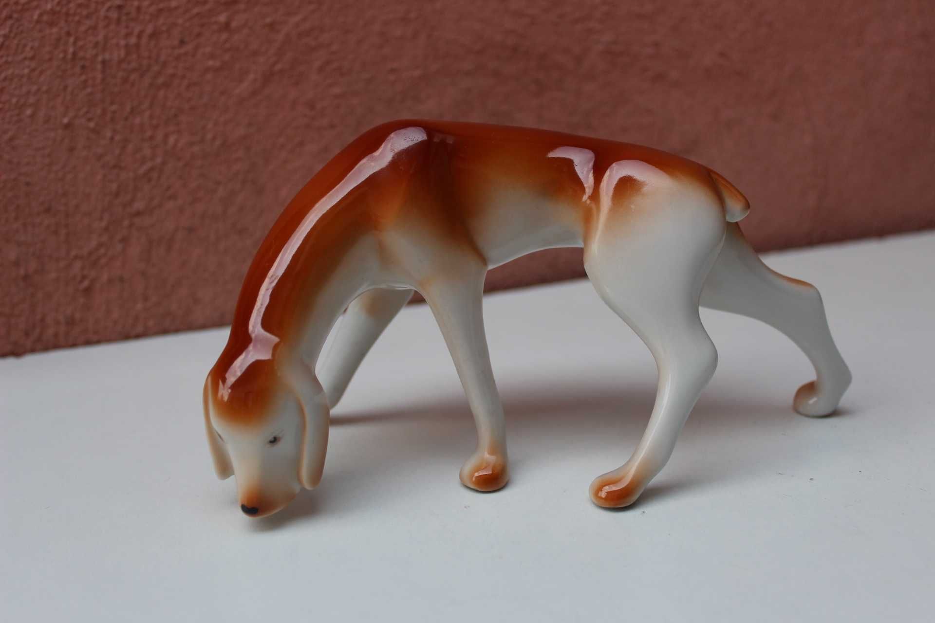 Figurina portelan colectie Caine Vanatoare HOLLOHAZA, Ungaria