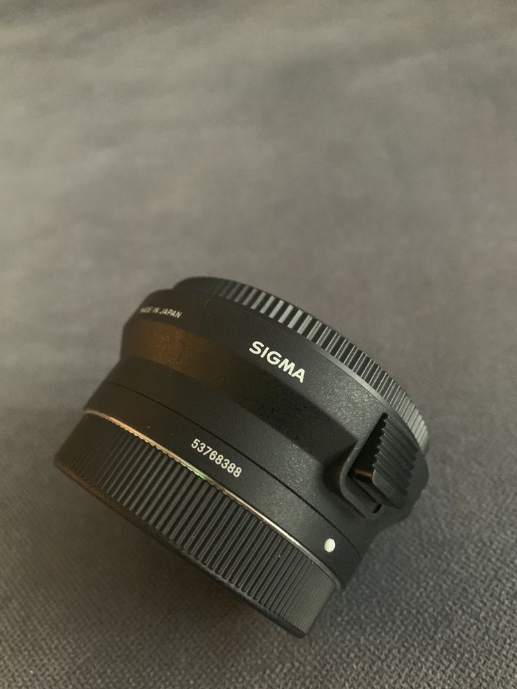 Adaptor nou Canon EF la Sony E Sigma mc 11