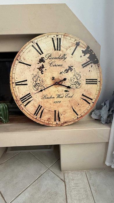 Ceas vintage decorativ functional