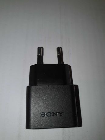Оригинално зарядно за смартфон Sony Xperia XA2