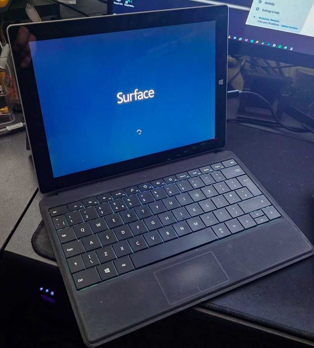 Tableta Microsoft Surface 3 + dock original