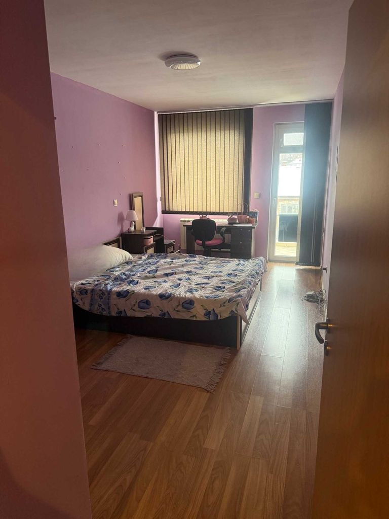 Дава се под наем Тристаен апартамент в София, Център - 120 кв.м за 700 € - Снимка #5