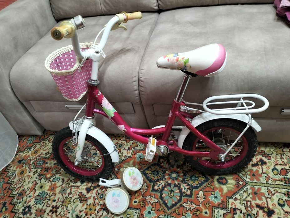 Велосипеды: 4-6 лет и 2-3 года