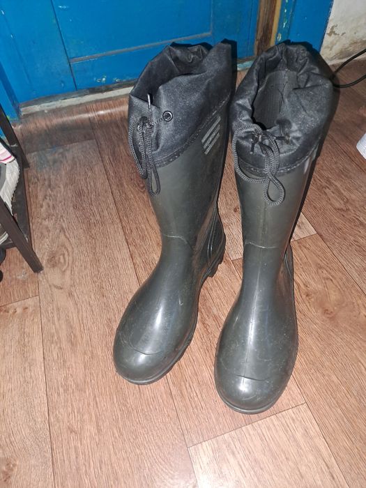 Резиновые сапоги мужские