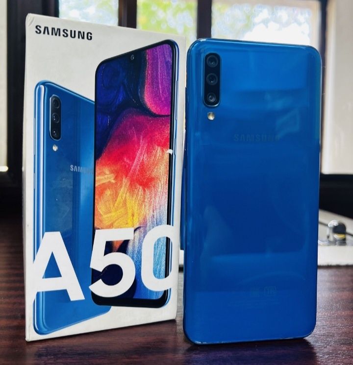 Samsung A50 64/4гб с гарантией