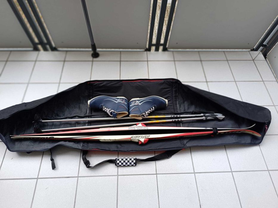 Беговые лыжи с Германии Atomik