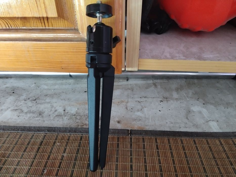 Оригинална растягаща се немска стойка за камери и фотоапарати