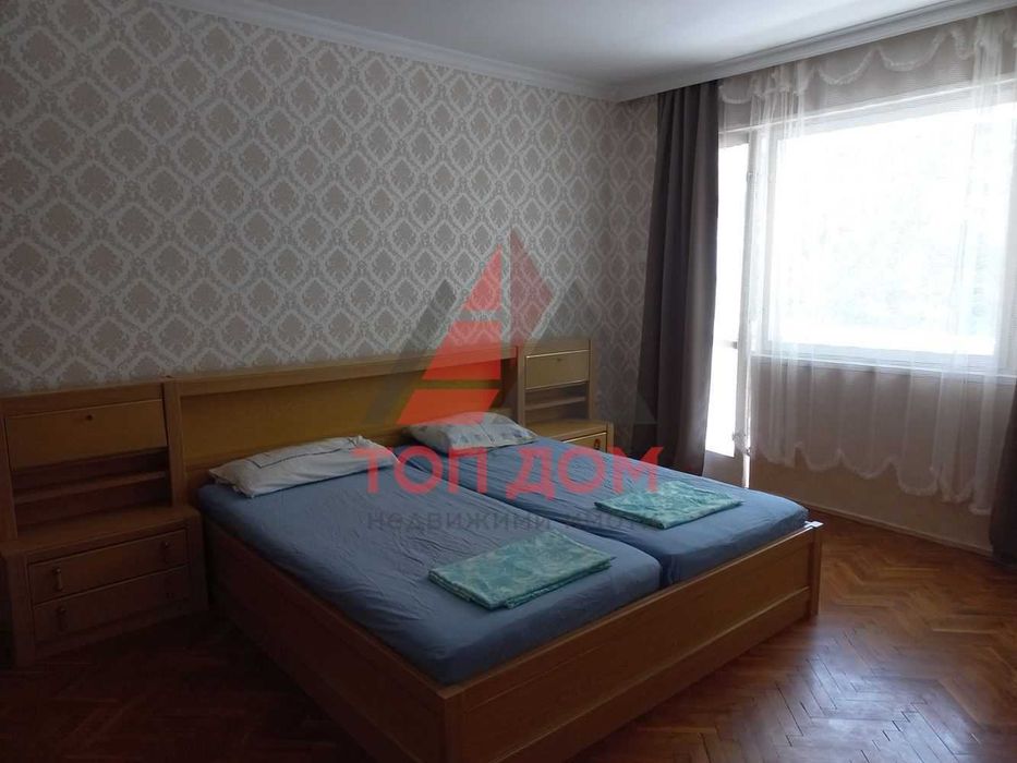 Тристаен! кв. Чайка! Трети етаж! За семейство или студенти! Код75583
