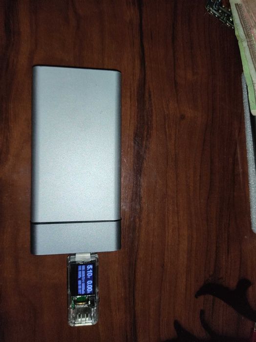 Продам power bank  10 000 mah