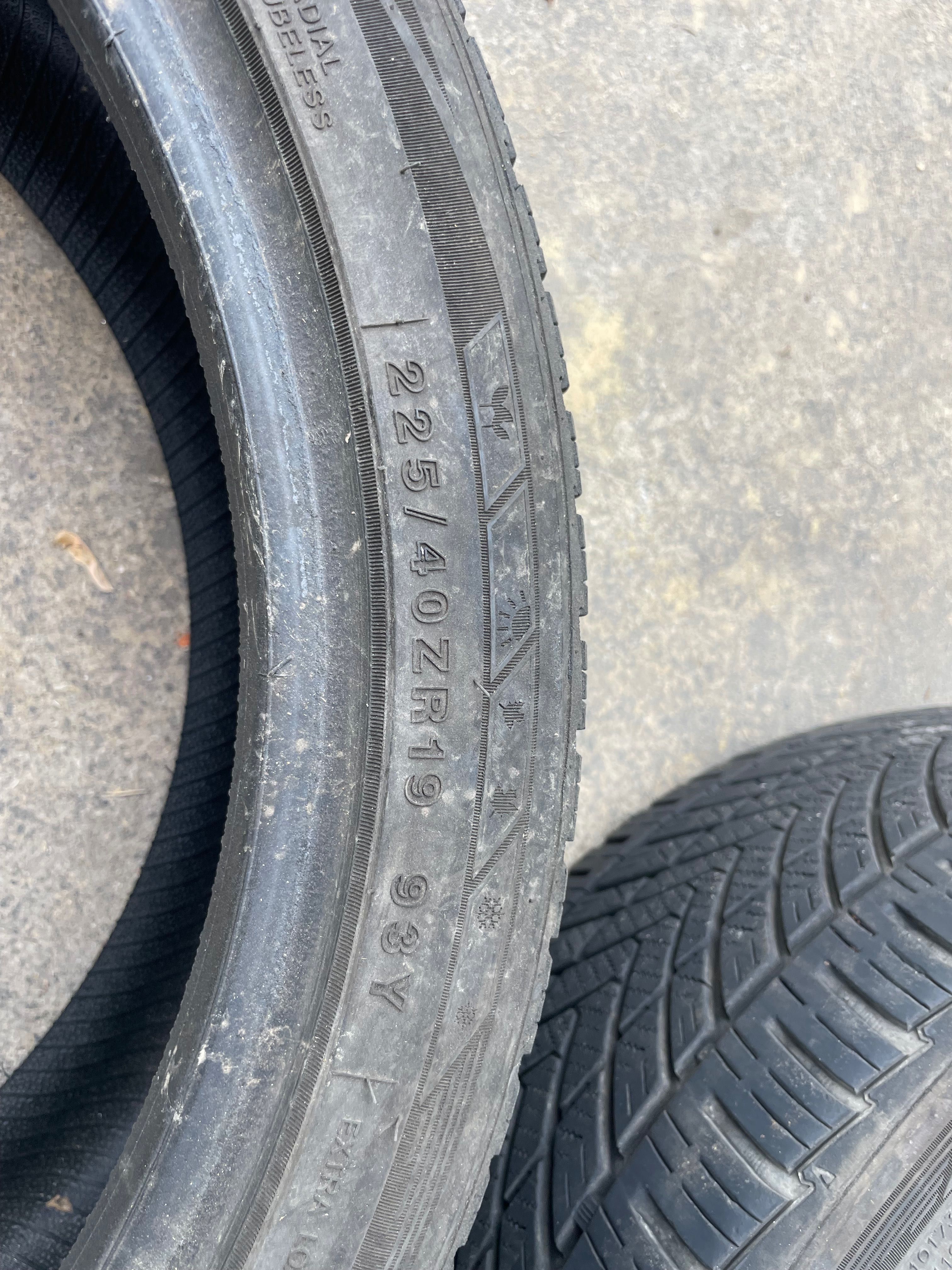 Всесезонни гуми 225/40/ 19