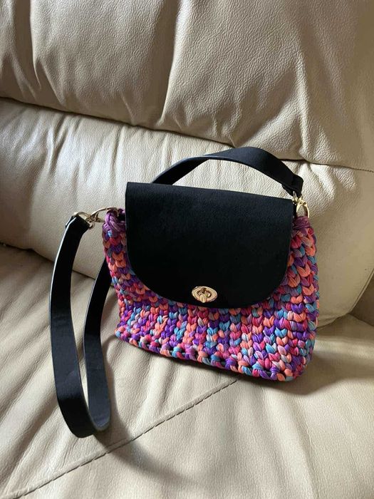 Ръчно плетена дамска чанта