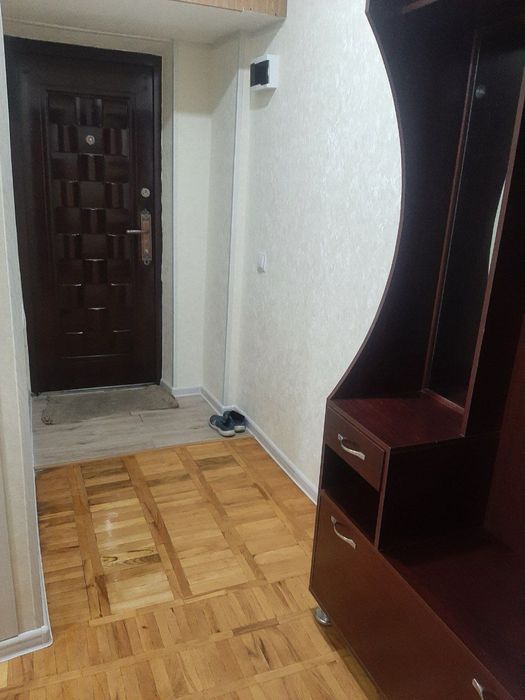 Аренда 2 комнатной квартиры Юнусабад 4-квартал ор-р Сезам|1-этаж