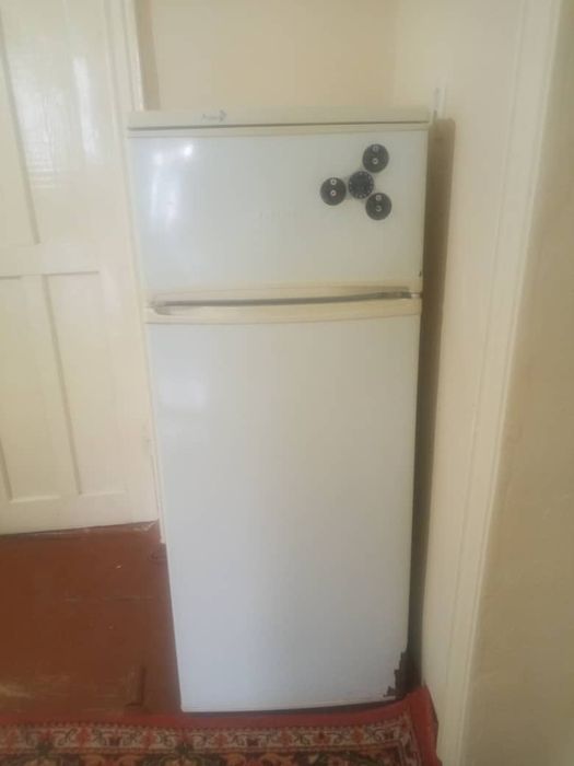 Холодильник сатылады