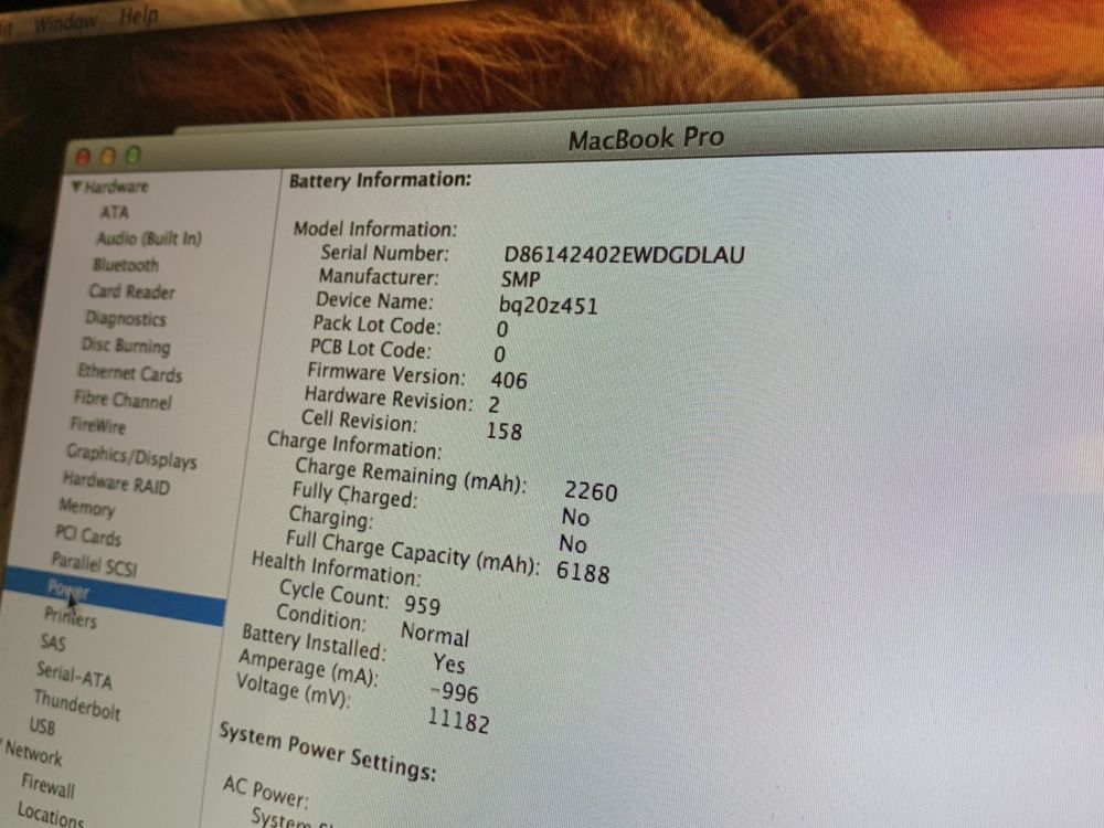  MacBook Pro 15” i7 Late 8gb ram ( display, baterie , tastatura, )