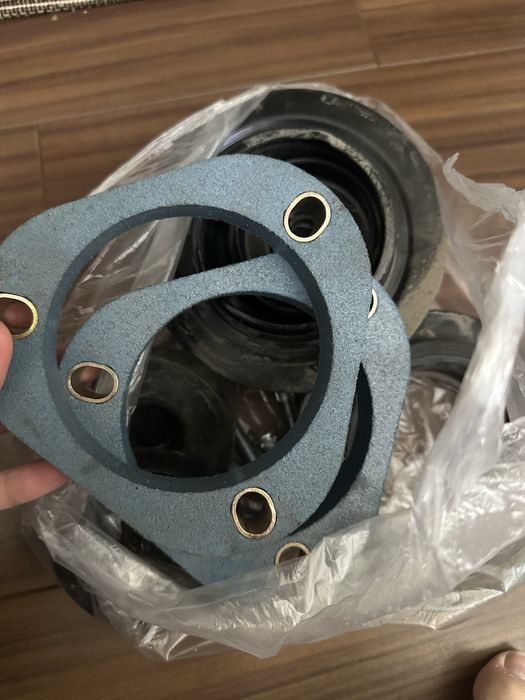 Проставки задние передние для камри 70(так же есть опора,опора подшипн