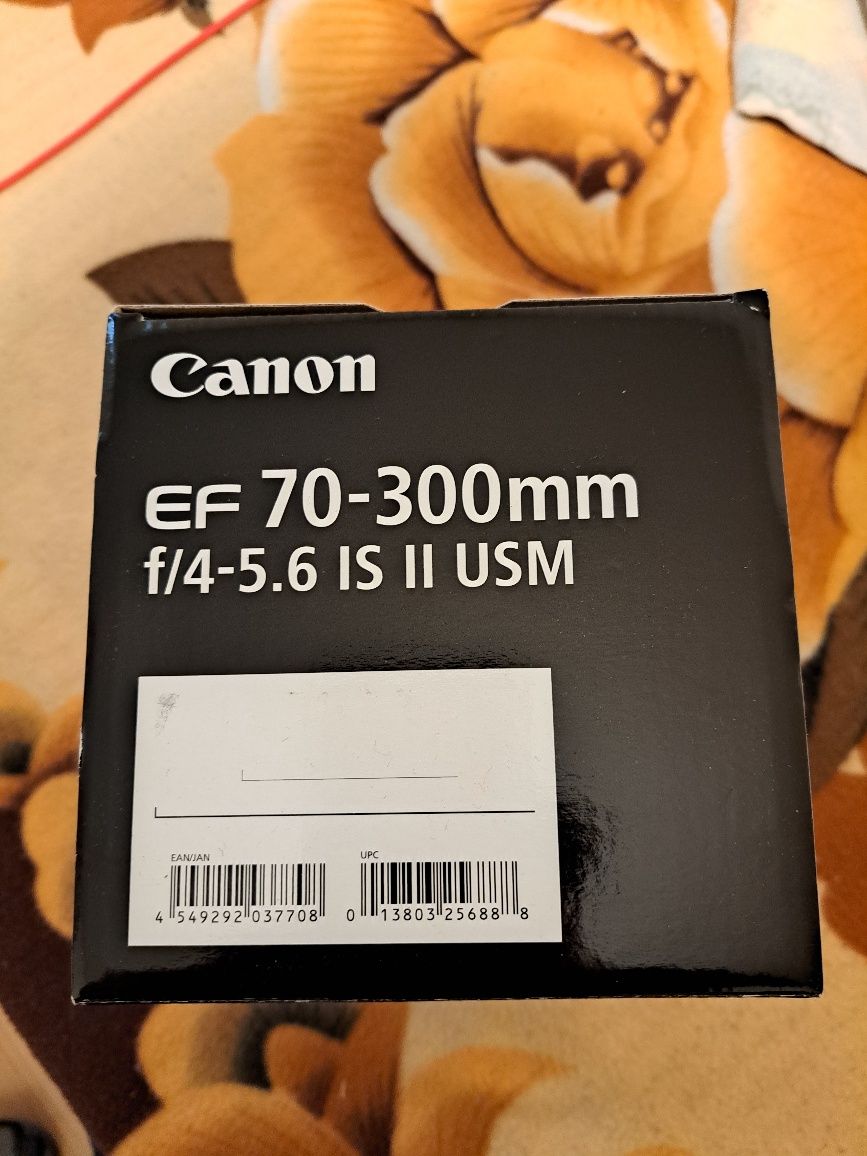 Obiectiv Canon EF70-300