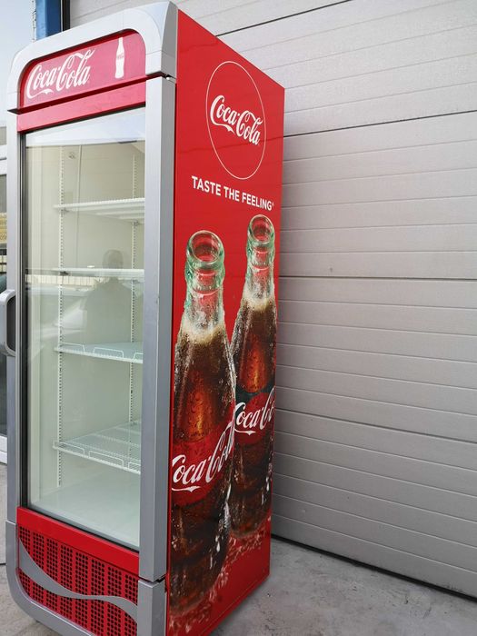 Хладилна витрина