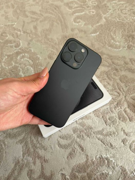 Продавам Iphone 15 pro 128 gb КАТО НОВ!!