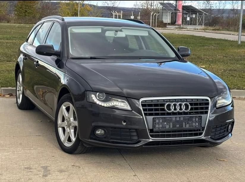 Vând Audi a4 2011