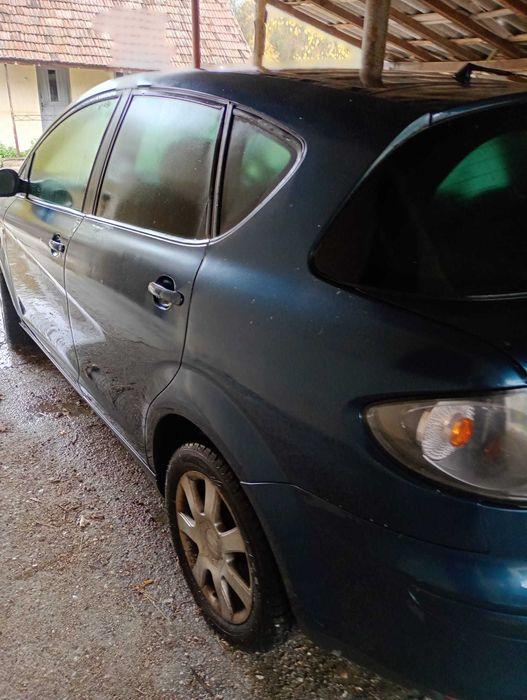 Vand SEAT Toledo 2006, benzina - defect (pt reparatii sau dezmembrare)