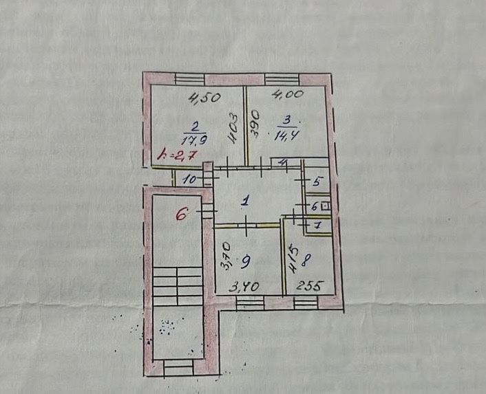 Продается трехкомнатная квартира