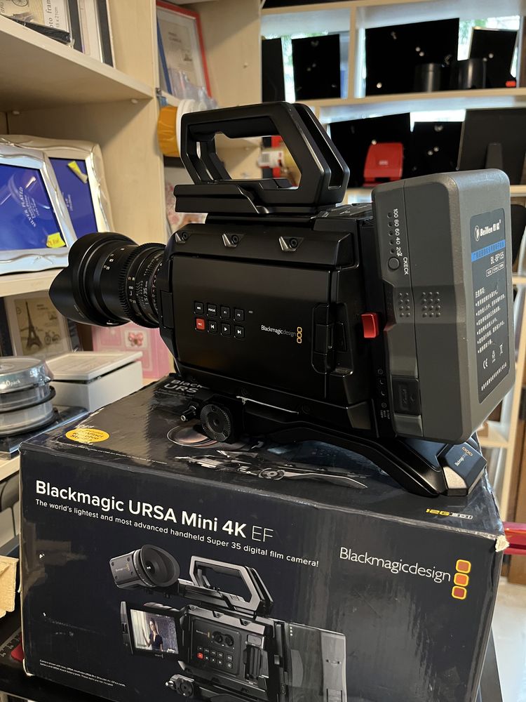 Camera Video Blackmagic URSA MINI 4K EF Schimb cu alta camera