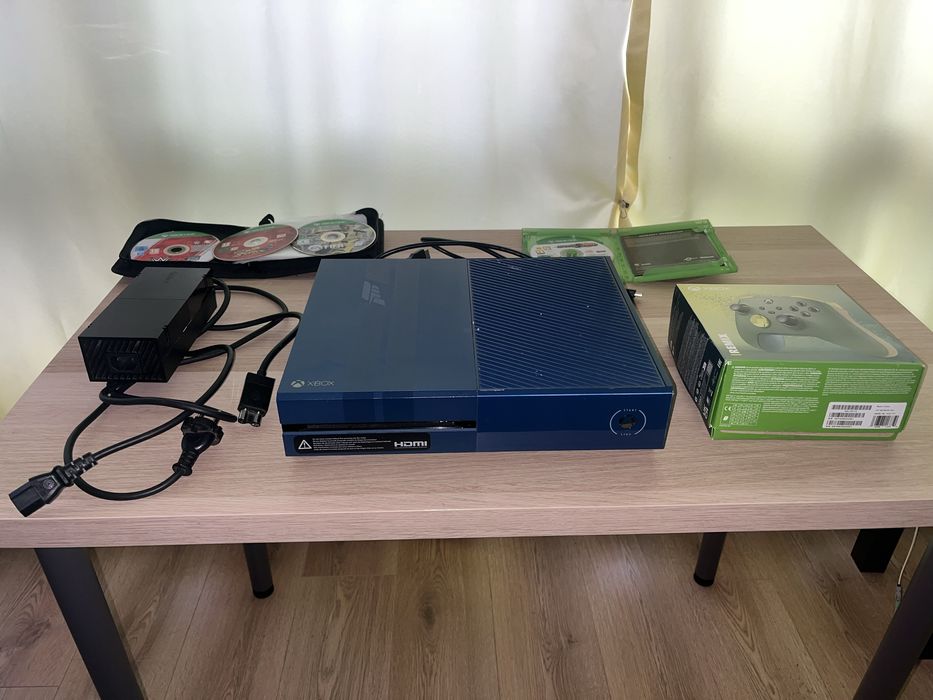 Xbox One 1TB Forza Motorsport blue