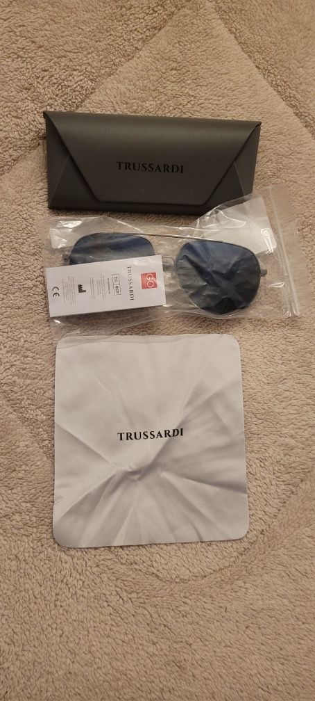 Мъжки слънчеви очила TRUSSARDI