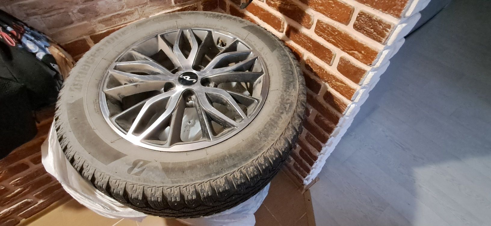 Диски с шинами R 17 5*114/3 ет7 j7