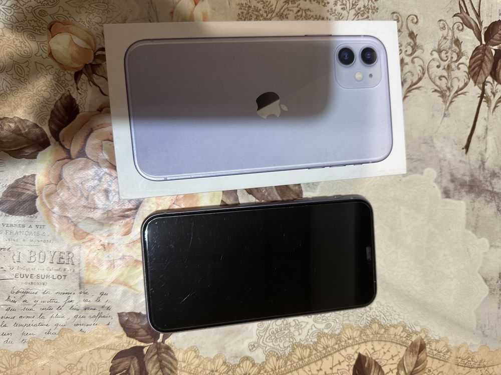 Iphone 11 - лилав