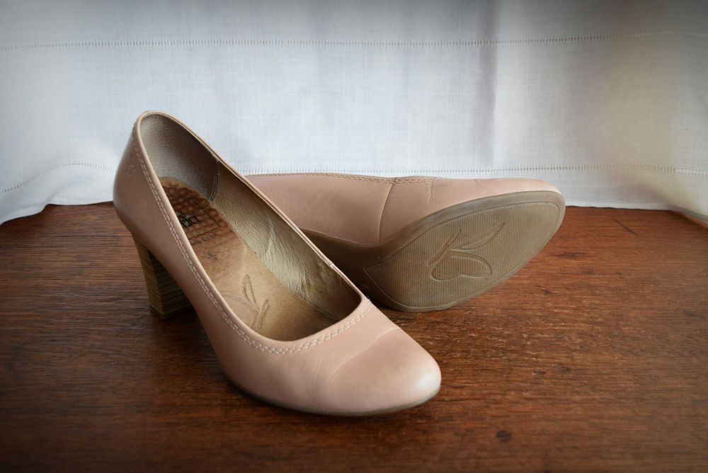 Pantofi nude din piele naturala 39-40