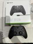 Xbox контролер с usb c кабел