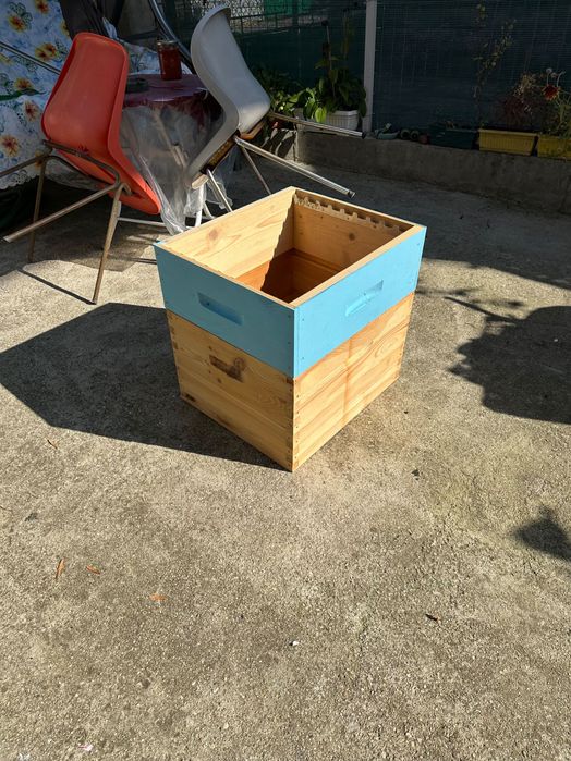 Кошери - нови плодници и магазини (дадан блат) - 30лв. 10 рамкови