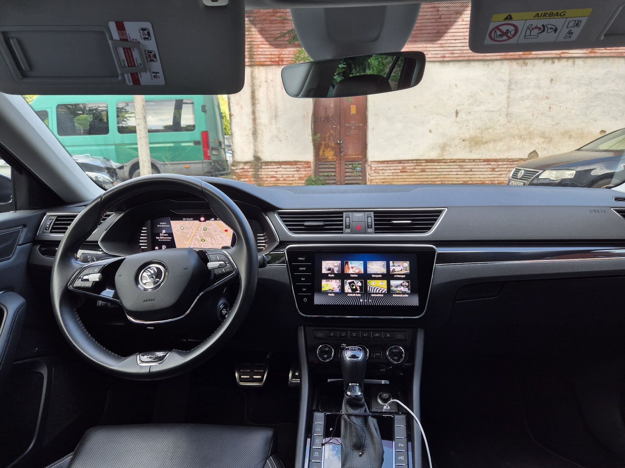 Skoda Superb Combi PlugIn DSG Laurin&Klement Matrix Ambientale
103.011