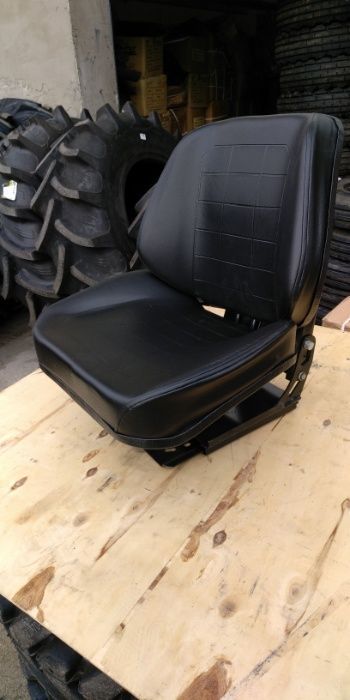 Scaun tractor BV 58 prindere universala de u445 sau u650 impermeabil