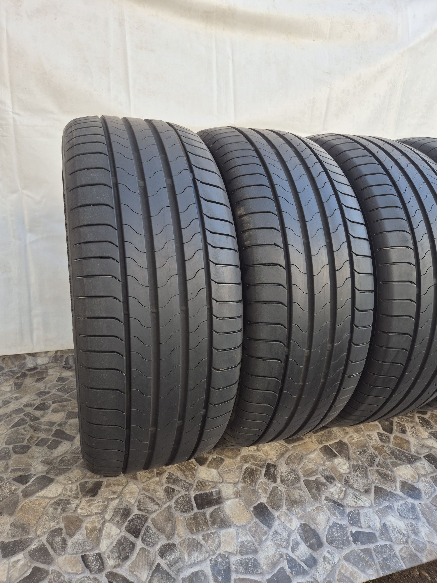 4бр 225 55 18 Bridgestone Летни 23г