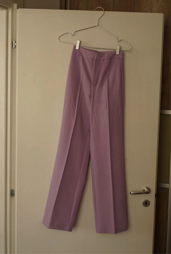 Pantaloni noi Stradivarius, marime 32