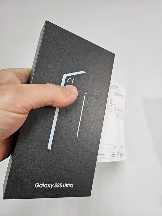 Samsung Galaxy S25 Ultra, 256Gb, nou pa cutie, 2 ani Garantie.