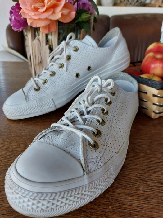 Естествена кожа летни