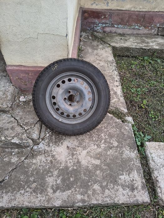 Vand 4 anvelope de iarna 195/65/R15