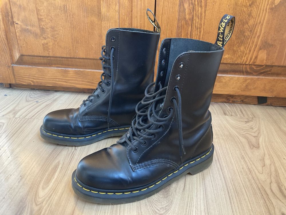 Dr. Martens original negru marimea 40 + Wonder Balsam